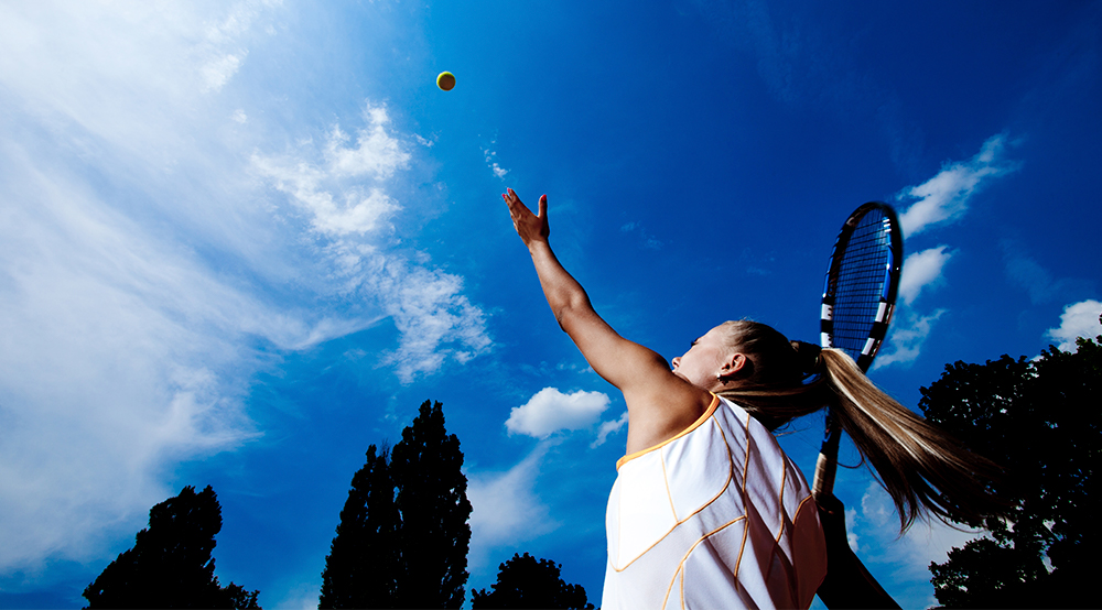 Girl plays tennis in Prague msmstudy,eu